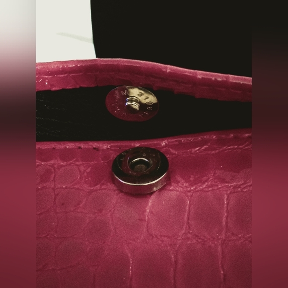 Red Patent Leather Crocodile Asymmetric Wallet - Picture 2 of 7